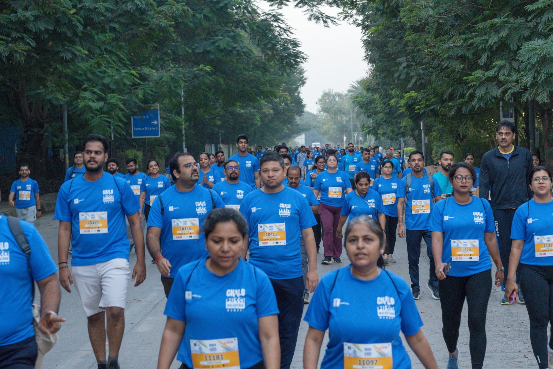 Chalo Bharat Walkathon participants walking together